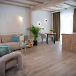 Apartament Lowicka * Дравско-Поморске