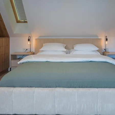 Apartament Lowicka *