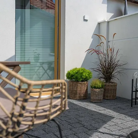 Apartament Lowicka Апартаменты